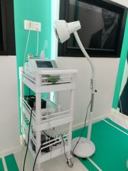 -黑奥秘脱发白发中心