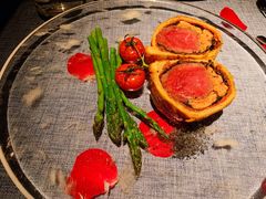 惠灵顿牛排-弦月窗LUNETTE BY AMANDA(复兴路店)