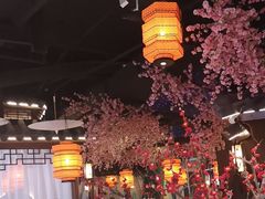 -荷塘秋月·本帮江浙菜(国权路店)