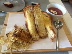 -The Sunny Side Cafe Station 1