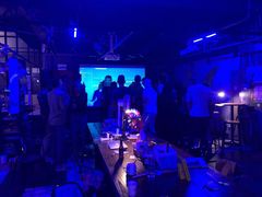 -Mx.cocktail bar
