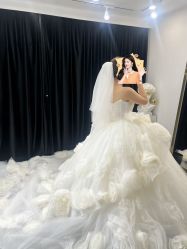 -予白婚纱礼服馆