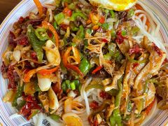 -歹歹的加个面过油肉拌面