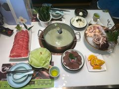 -洪氏嗨捞·猪肚鸡火锅(阳光天地店)