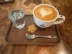 拿铁-The Lounge大堂酒廊·咖啡·沙拉·下午茶(金茂深圳JW万豪酒店)