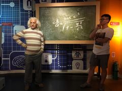 -曼谷杜莎夫人蜡像馆