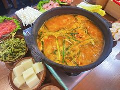 -黔有有贵州酸汤夺夺粉火锅(五味十字店)