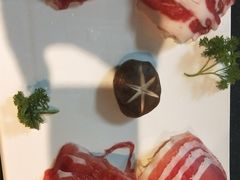 全球牛肉汇-呷哺呷哺(凯旋广场店)