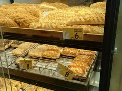 面包甜点陈列柜-可颂坊(中心书城店)