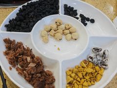 -东巴谷野生菌火锅餐厅