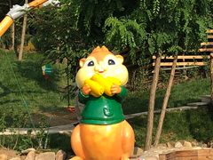 -欢乐松鼠谷