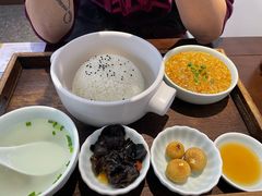 -蟹上黄·蟹黄面·江南糖水(人民广场店)