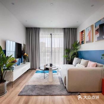 卫生间内部做了干湿分离的设计