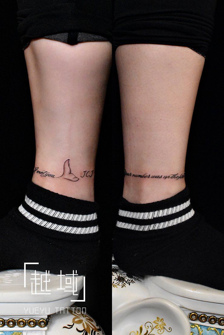 上海越域刺青情侣字母脚链纹身