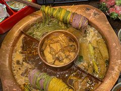 -滇釜火锅·能喝汤的火锅(车公庄店)