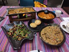 -香巴拉云南餐厅(华莱坞店)