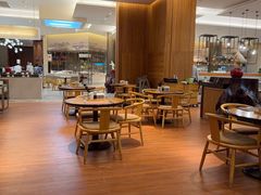 -华邑酒店·鲜艳全日自助餐厅