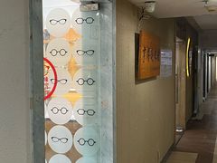 -罗伯特眼镜·蔡司官方授权(罗湖国贸店)