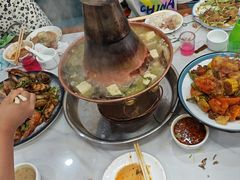 -一口猪海鲜浑锅·东北家常菜