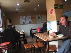 大堂-宝瑞门钉肉饼店