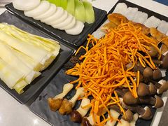 野生菌拼盘-小街猪手(团结湖店)