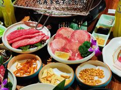 -明洞阿姨·韩式酱蟹烤肉·创意料理(三元桥店)