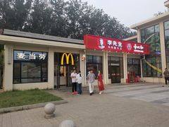 -窦店服务区-停车场