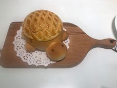 乌龟奶酥菠萝包-一盒小幸运