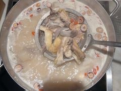 -尚尚仙·酸汤猪手·猪肚鸡火锅(华联万柳购物中心店)