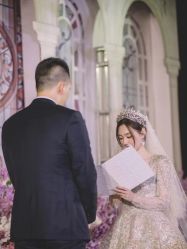 点击看大图 -伯瓷皇后婚纱艺术空间