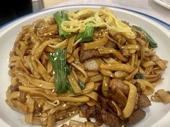 干炒牛河-天鲜阁·海鲜粤菜·33年老字号(石槎白云站店)