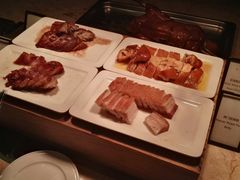 -大中华希尔顿酒店-念自助餐·嗨啤·小龙虾
