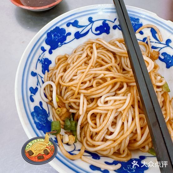 高师傅特色米粉汤包总店(建设路店)