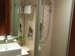 -无锡鼎尚皇冠酒店