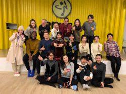 -静待花开瑜伽尊巴会馆