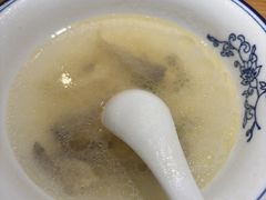 -诚铭记·虾仁汤包·成都小吃(融创店)