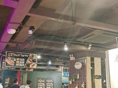 大堂-喝丢一只鞋海鲜烧烤·海肠捞饭(东关街店)