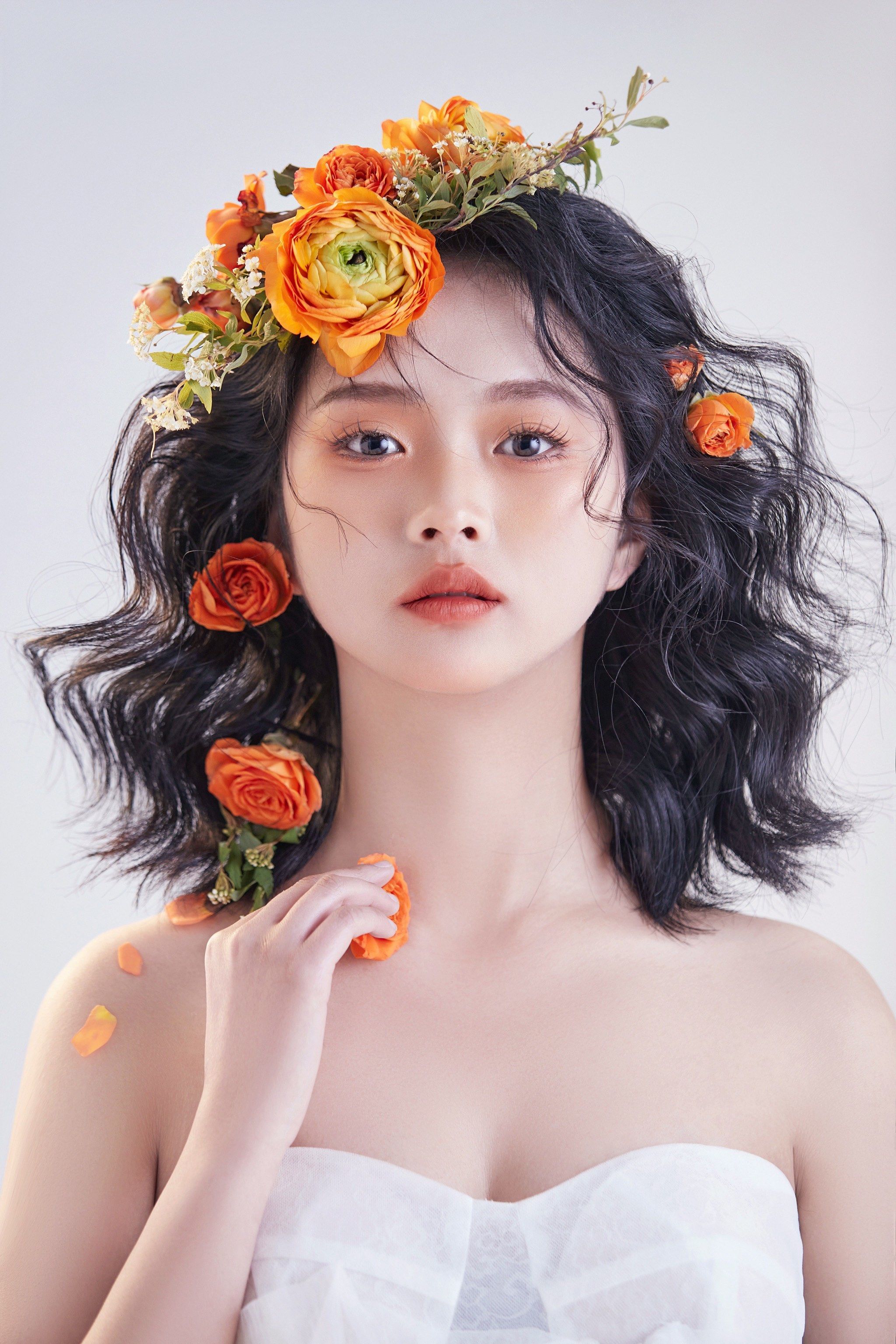 森系新娘造型/鲜花贴面创意造型