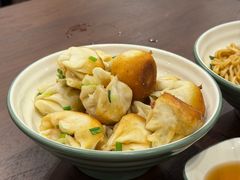 特色葱煎包-赵宝美煎包店