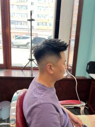 -绅仕門男士理发馆
