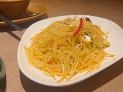 -耶里夏丽·新疆菜·28年喀什老馆(田林东路店)