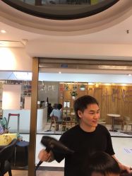 -Kraemer Paris  苏豪路易士·嘉玛发廊