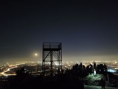 -鬼笑石后山停车场