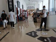 -大连何氏眼科医院