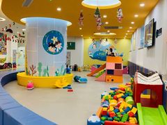 -戊辰亲子游泳俱乐部