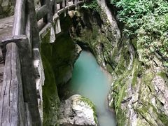 -龙水峡地缝景区