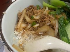 -蒙自源米线大王(东站店)