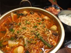 泡菜培根辛拉面-米屋石锅拌饭(师大店)