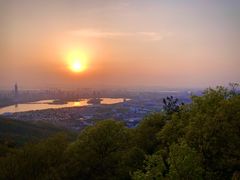 -紫金山山顶公园