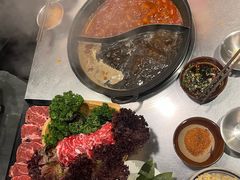 -鹿鸣山草本茶香火锅(园西路店)